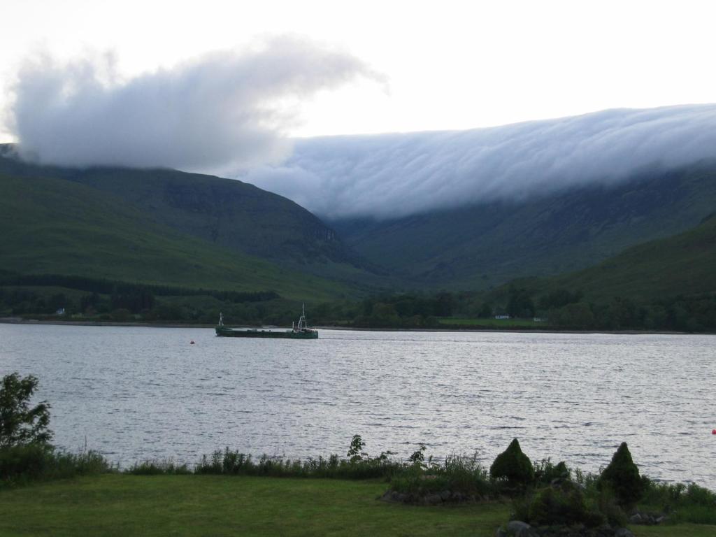 Stronchreggan View Guest House Fort William Exterior photo